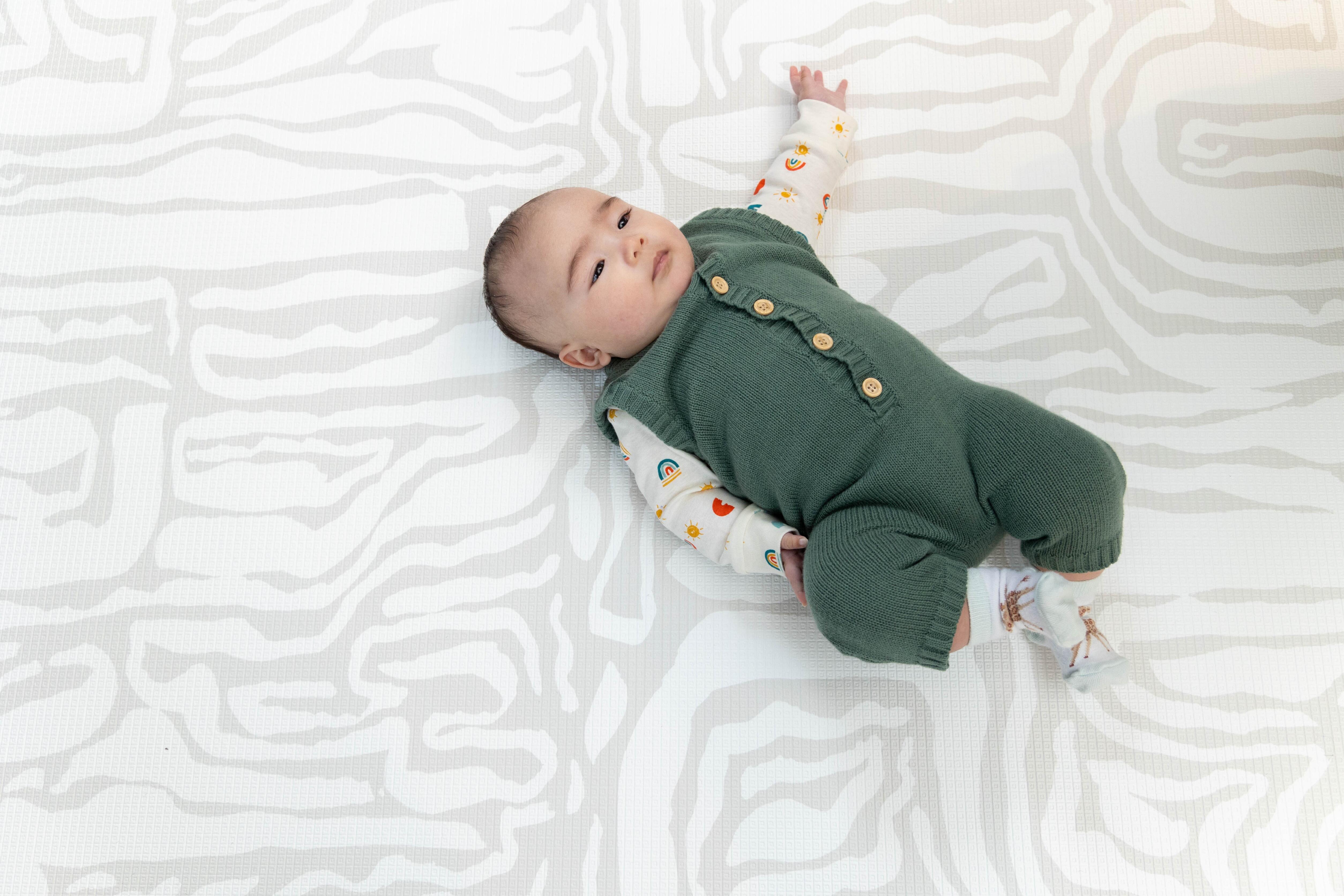 Reversible Pathway Playmat – Grey tone with subtle patterning, perfect for stylish family living spaces.