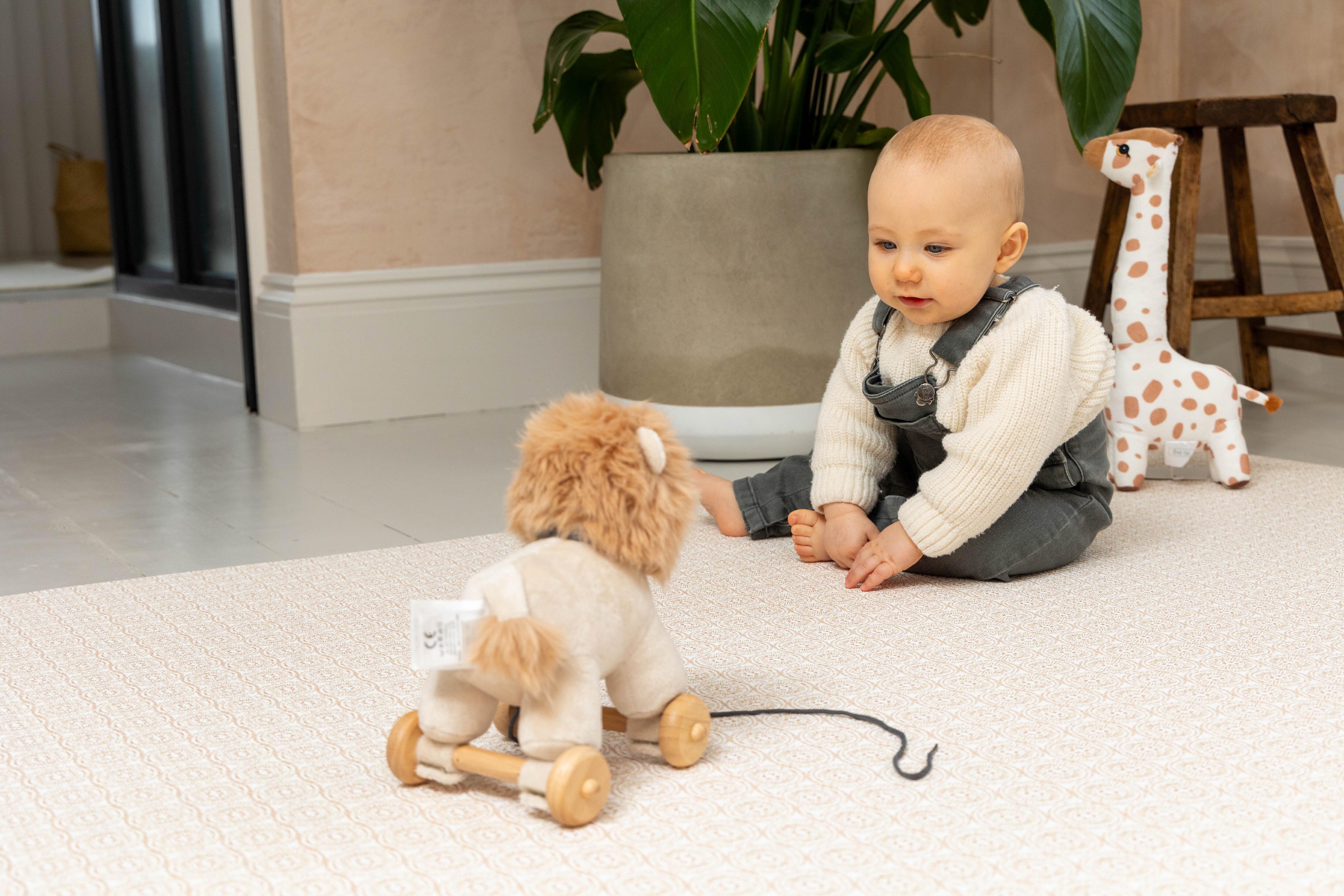 Large foam-cushioned Beginner Playmat in warm Soft Brass shade