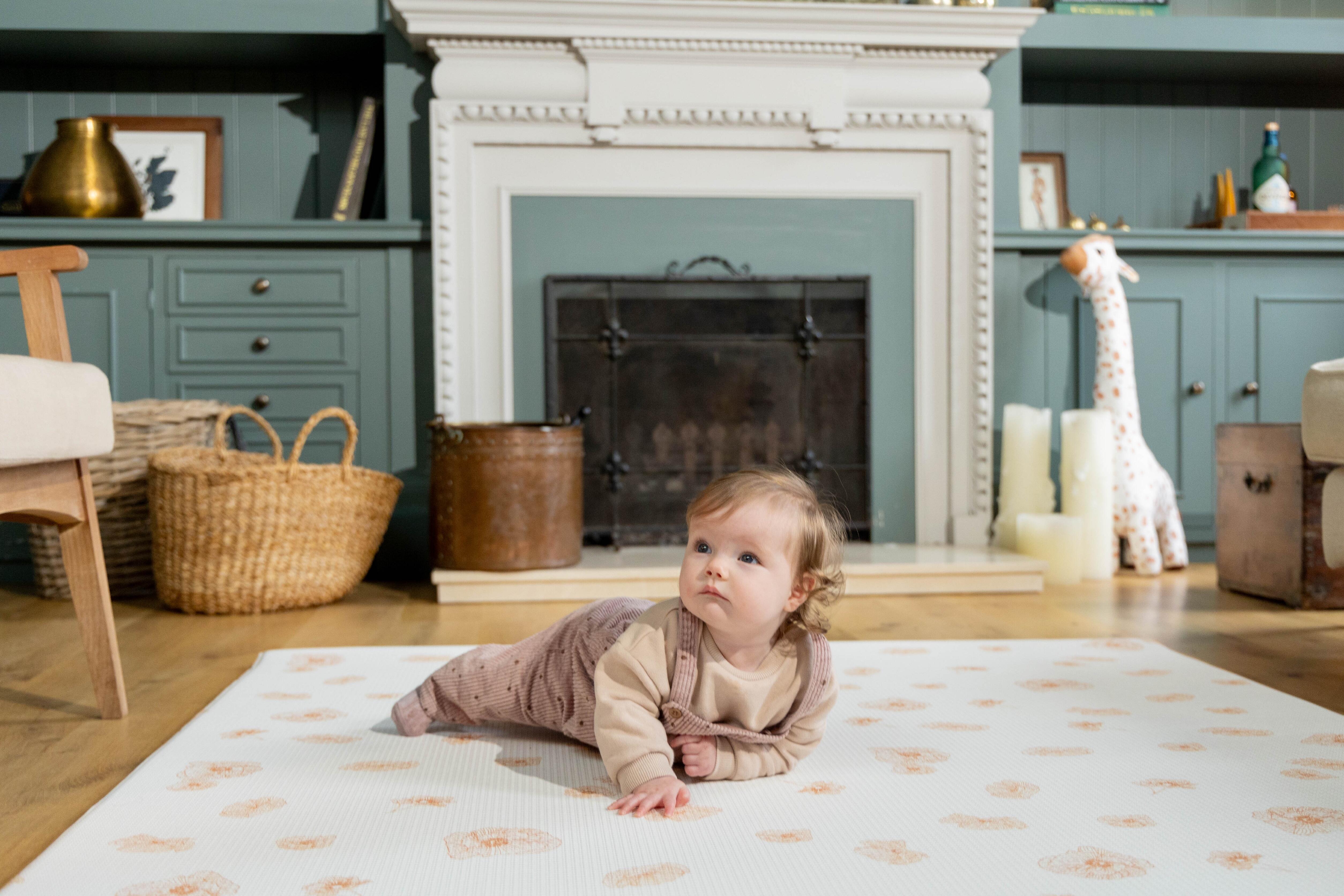 Flora Reversible Playmat – subtle floral design that complements minimalist nurseries and living rooms.
