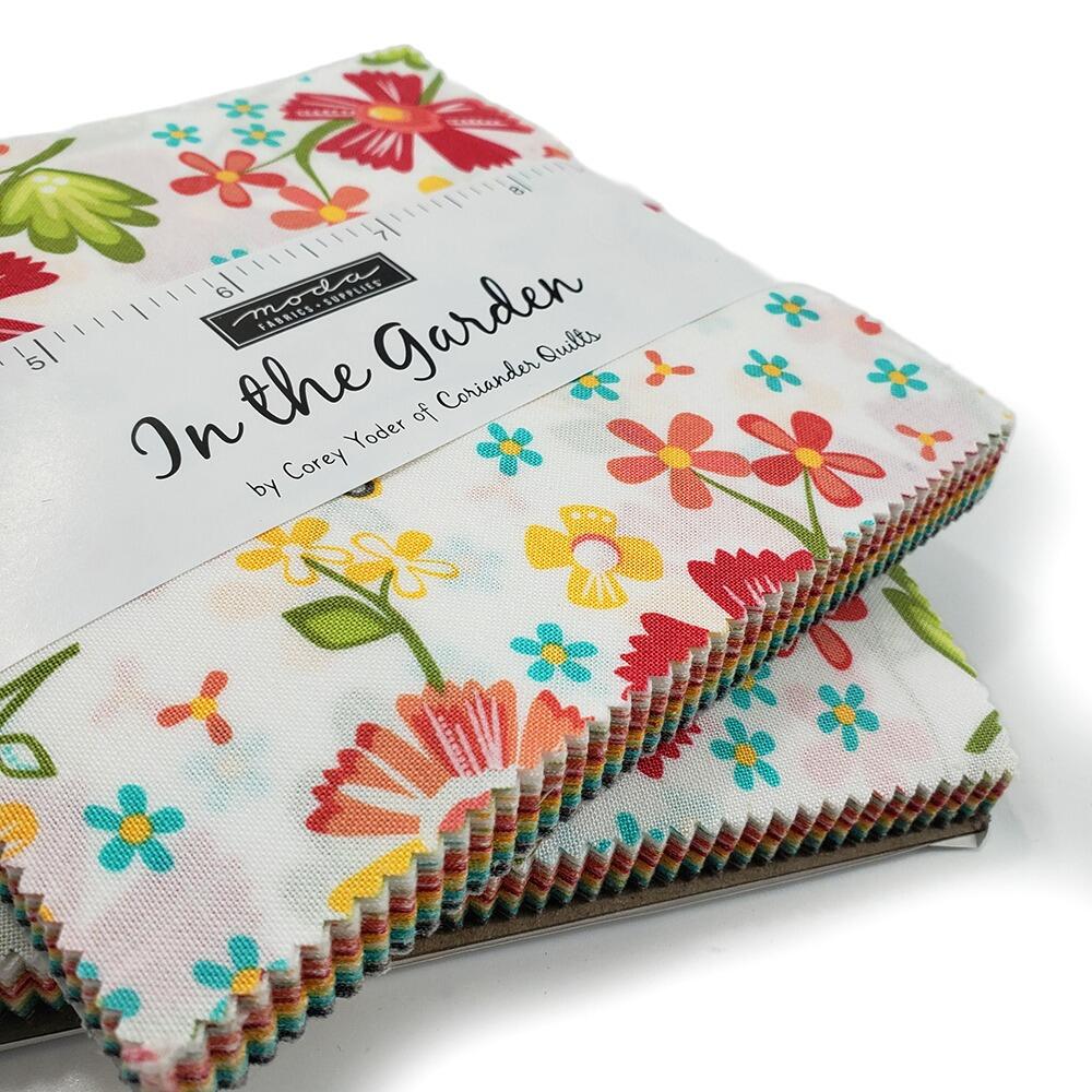 moda charm pack,corey yoder, in the garden,fabric squares,cotton squares, patchwork cotton squares, flowers, berries, spring, cheerful, colourful, berries, flowers