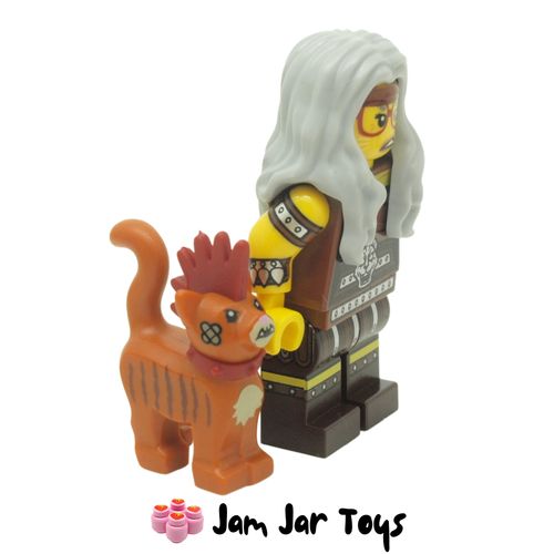 LEGO Sherry Scratchen-Post Minifigure Side View