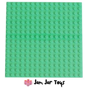 LEGO® Base Plate - Bright Green 16 x 16 BP7