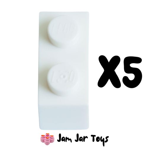 LEGO Five White Bricks 1 x 2 BK37