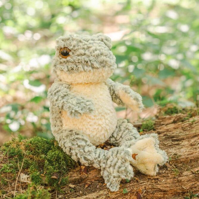 Wrendale Designs Elliott the Frog - Medium Plush 18cm