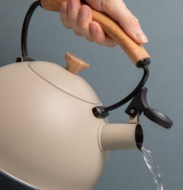 La Cafetiere Steel Whistling Kettle 1.6L Latte