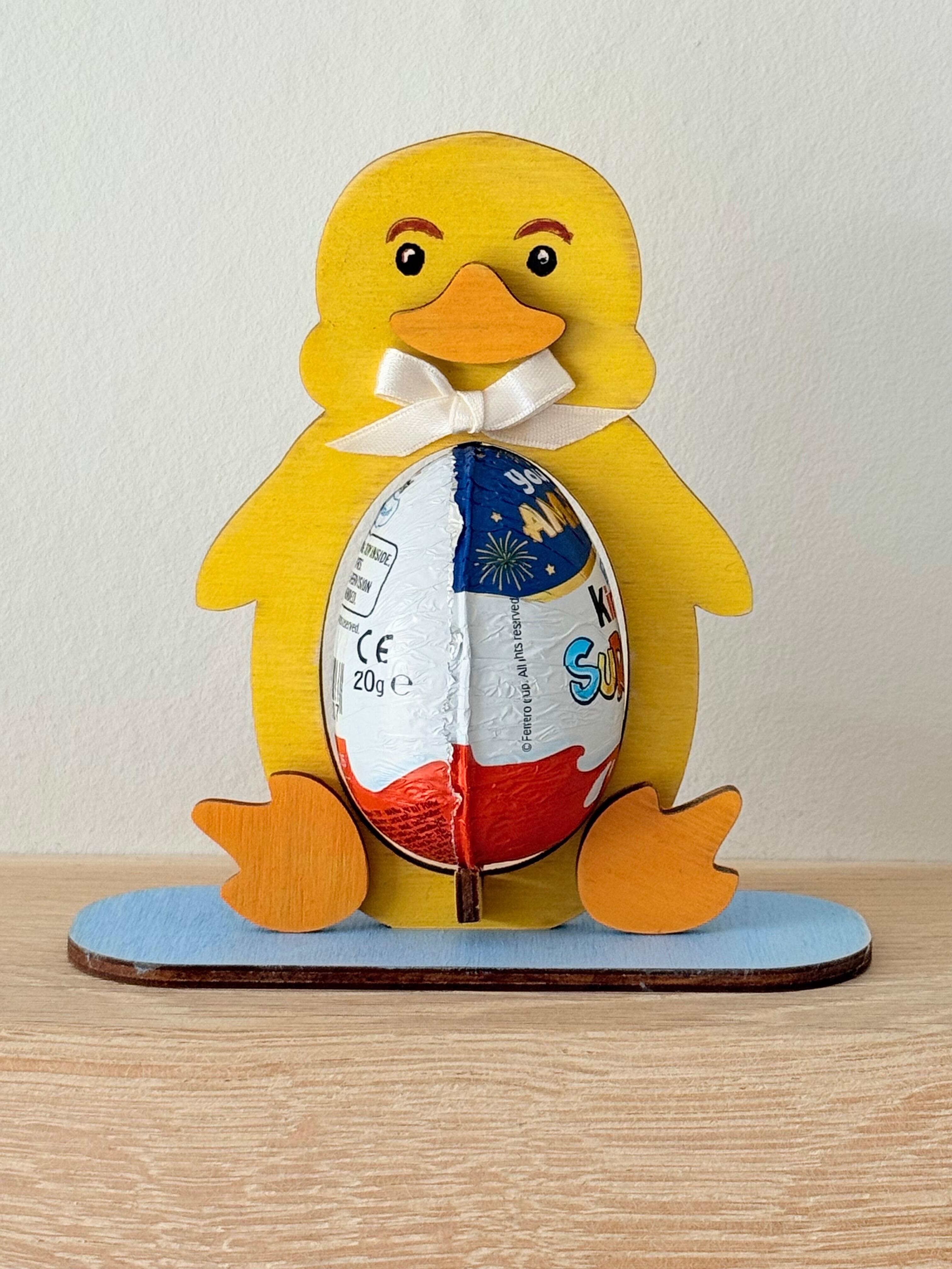 Wooden chick Easter egg holder with base
