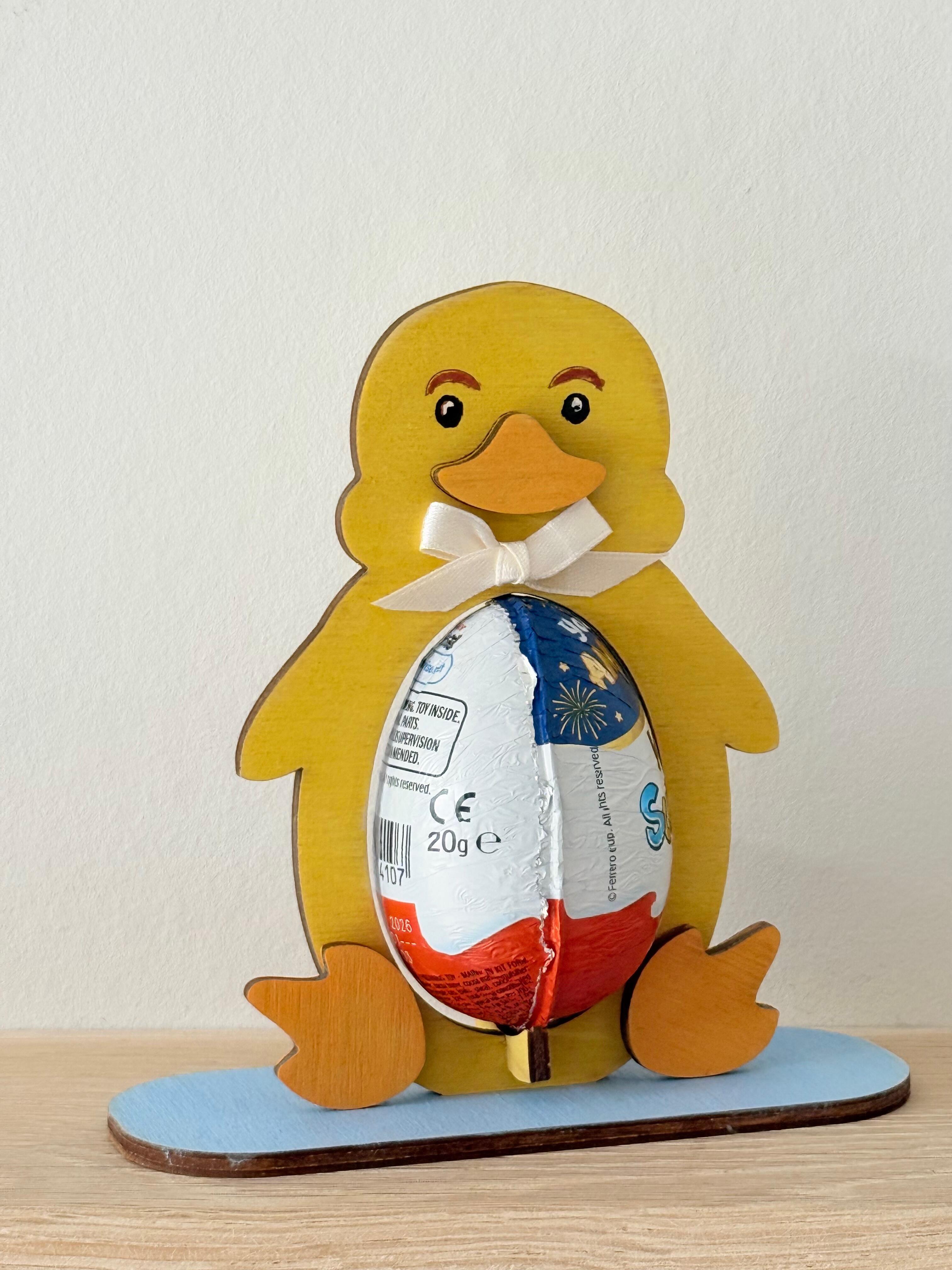 Wooden chick Easter egg holder with base