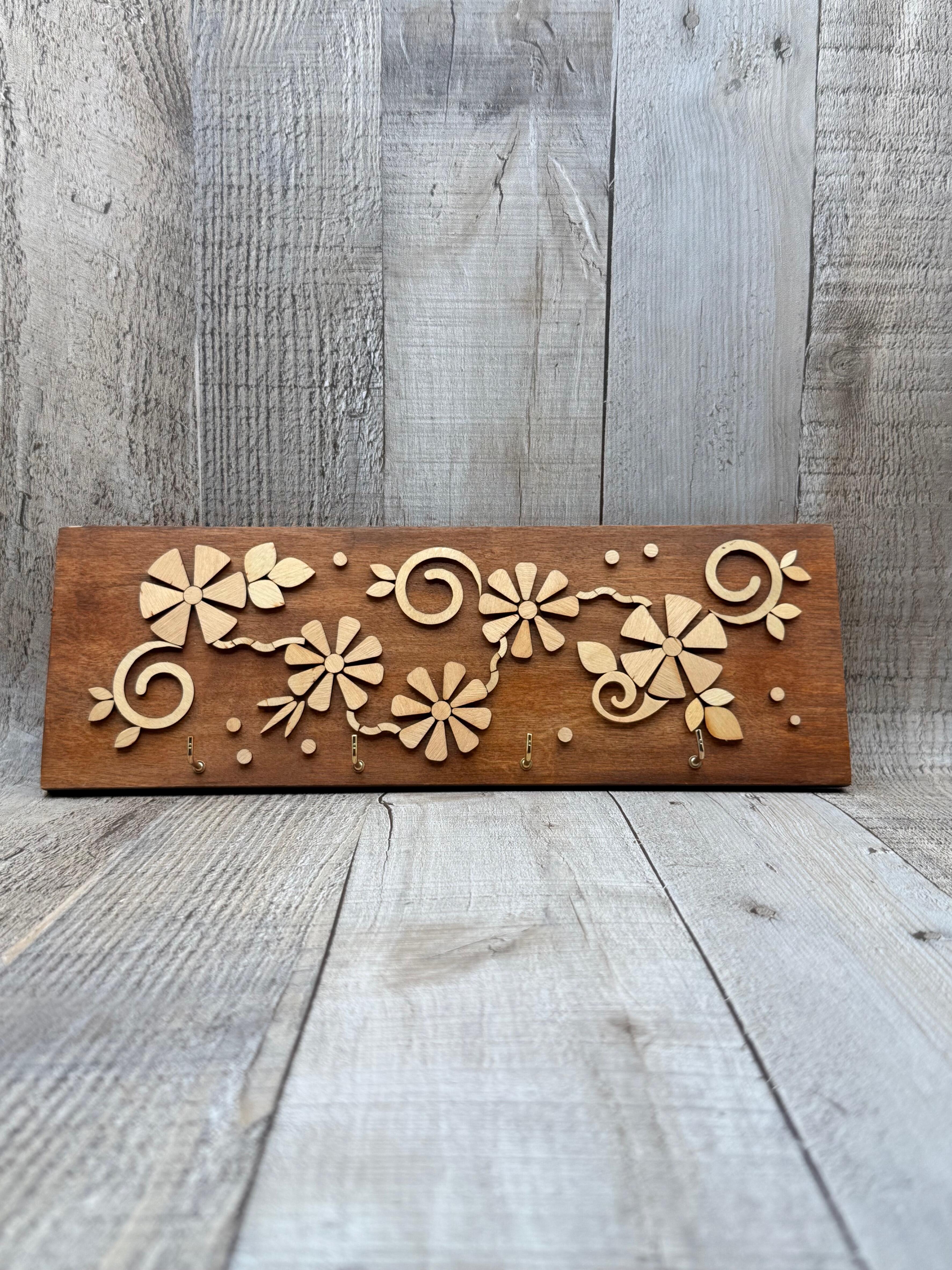 FLORAL ABSTRACT WOODEN KEY HOLDER