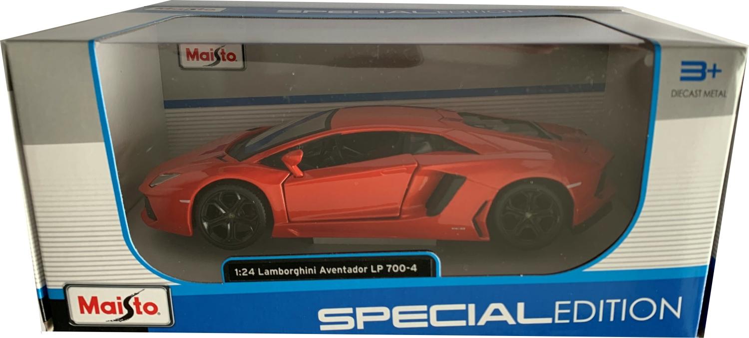 Lamborghini Aventador LP 700-4 in metallic orange 1:24 scale model from Maisto