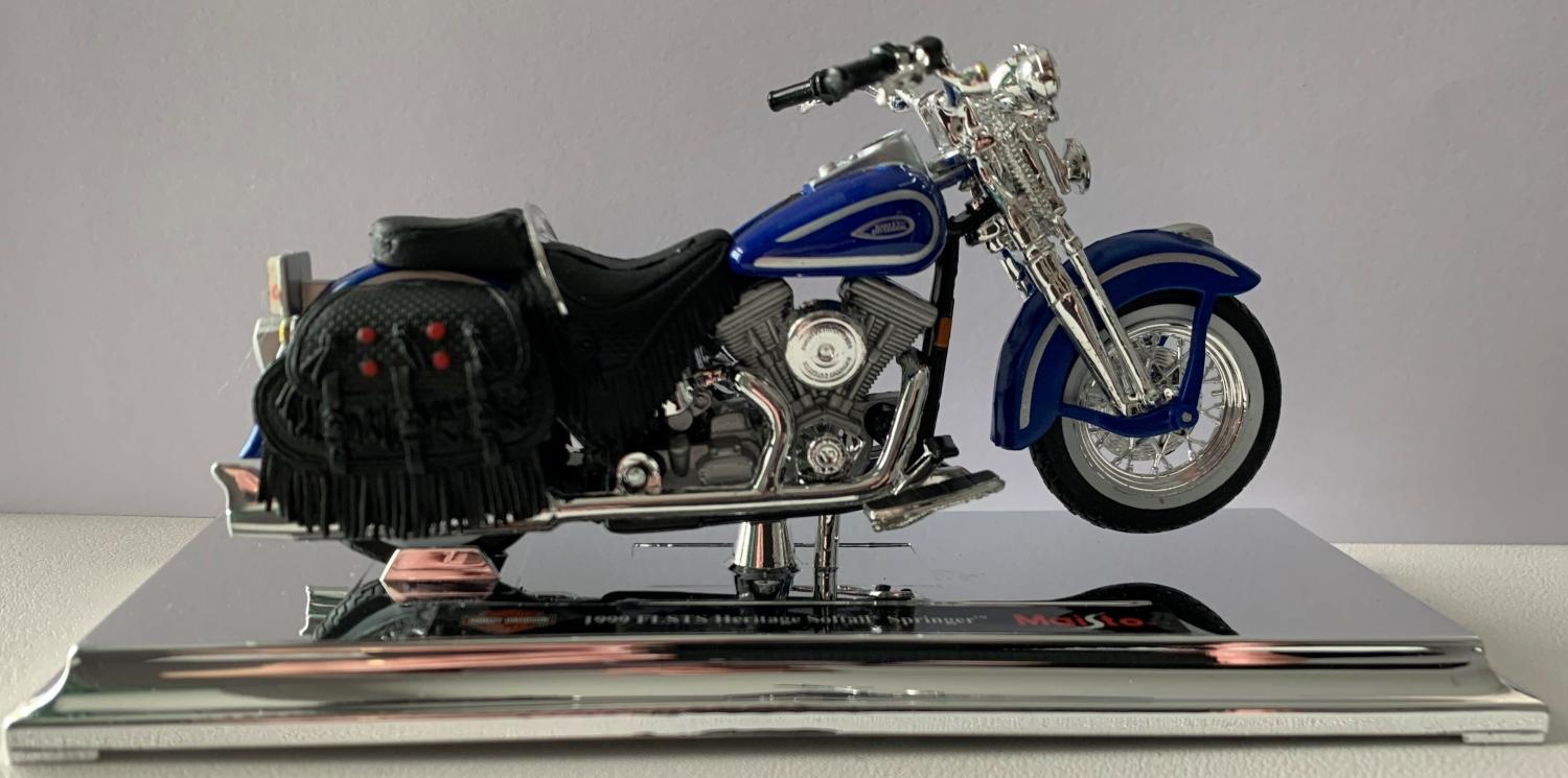 Maisto MI16948 Harley Davidson 1999 FLSTS Heritage SOFTAIL Springer 1:18 Model Compatible con 