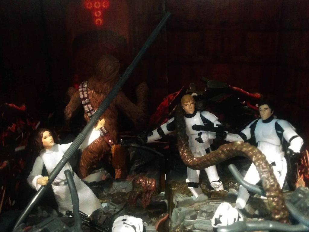 Star Wars Vintage Collection Death Star Trash Compactor 3.75" Action Figures