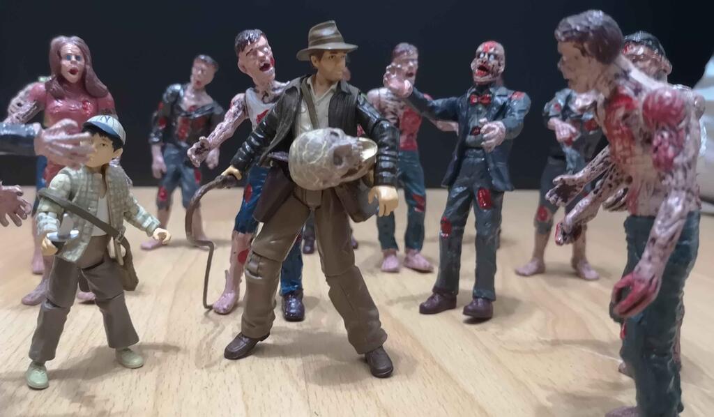 Indiana Jones and The Death Statue, Walk of the Undead 3.75" Action figures