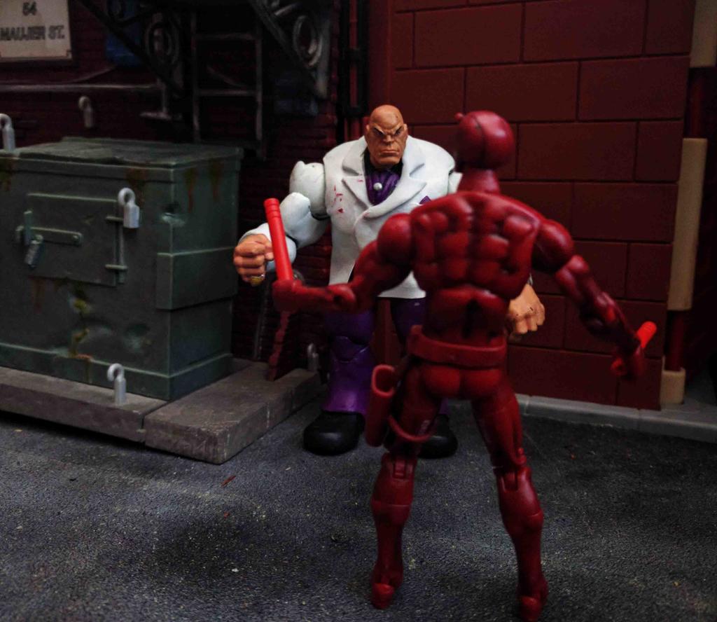 Daredevil vs The Kingpin Marvel Universe 3.75" Awesome Action Figures UK