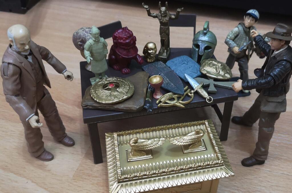 Indiana Jones The Collection Room 3.75" Action figures