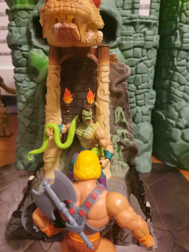 He-Man Vs Jake The Snake Roberts Snake Men Masters of the WWE Universe and Mutant Slime Pit Battle