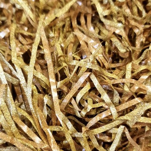 gold sparkly shred