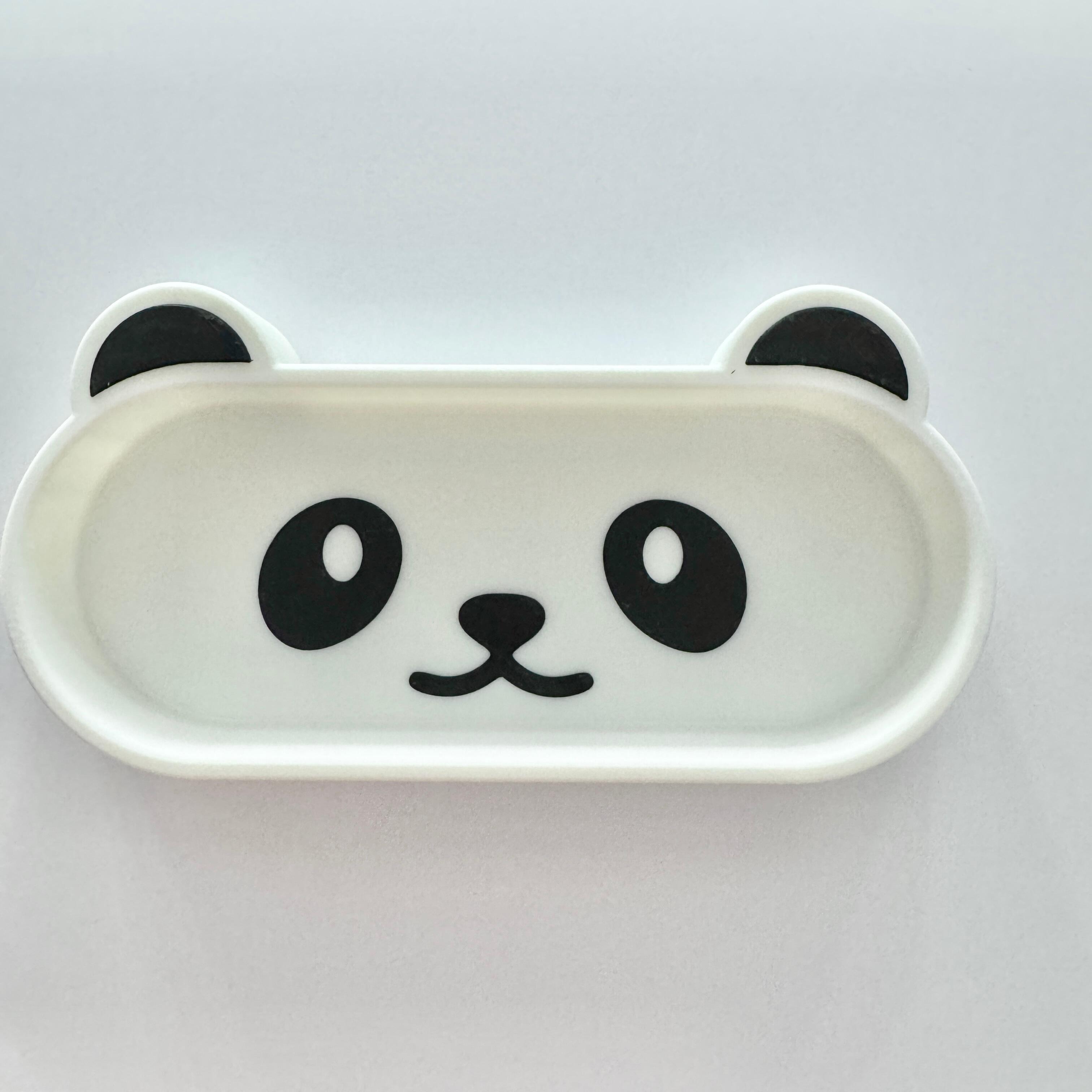 Panda glasses tray empty