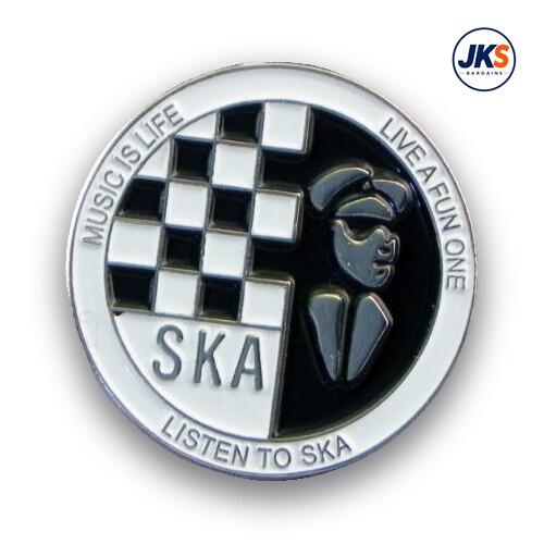 20 x Music Is Life Pin Badges