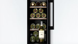 Bosch Serie 6 KUW20VHF0G Slim Wine Cooler with Glass Door