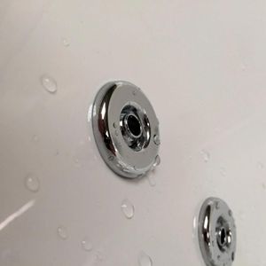 whirlpool jets on a Beaufort Biscay Reef 1600 x 800 mm Double-Ended Whirlpool Bath