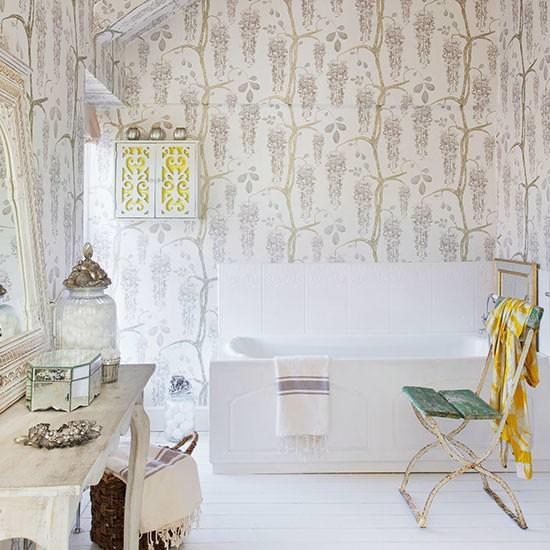 Give Your Bathroom a Shabby Chic Makeover This Summer