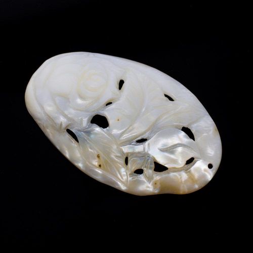 Shell Pendant Oval Carved Flower 67mm for jewellery making