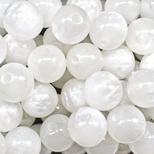 Acrylic Illusion Beads Round 13mm 15pcs   White for jewellery making