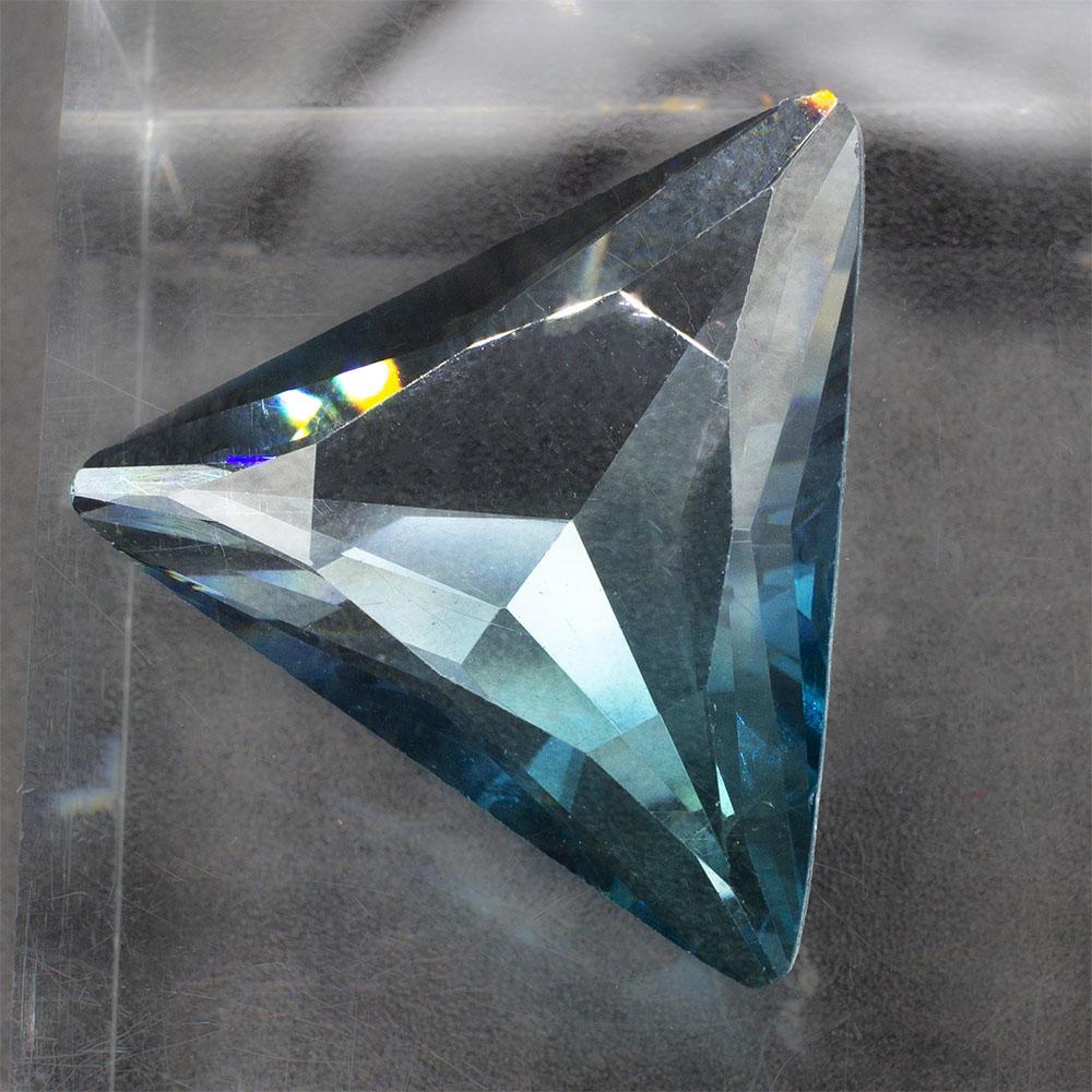 Crystal Triangle Cabochons 30mm - Crystal Blue