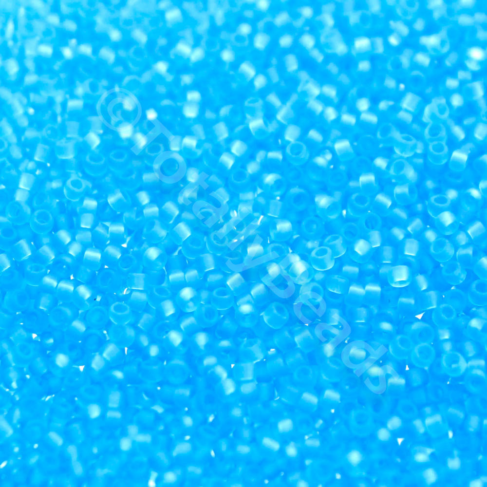 Toho Size 15 Seed Beads 10g - Trans Frosted Aquamarine