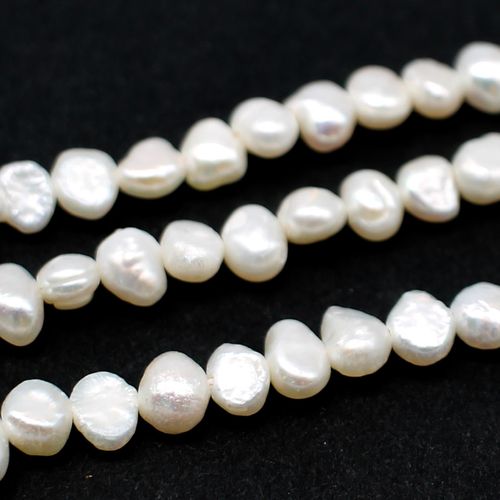Freshwater Pearls 5 6mm Flat Oval White   14" String for jewellery making