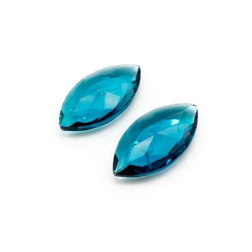 Glass Turquoise Large Diamond 32x17mm
