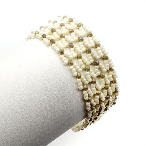 Diane Bracelet cream bracelet making kit — DIY set with beads and instructions for creating handmade jewelry