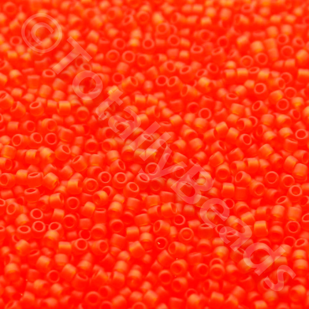 Toho Size 15 Seed Beads 10g - Trans Frost Lt Siam Ruby