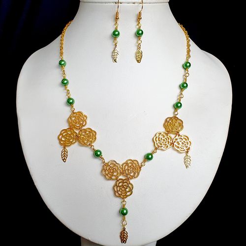 Malia Rose Jewellery green jewelry making kit — DIY set with beads and instructions for creating handmade jewelry