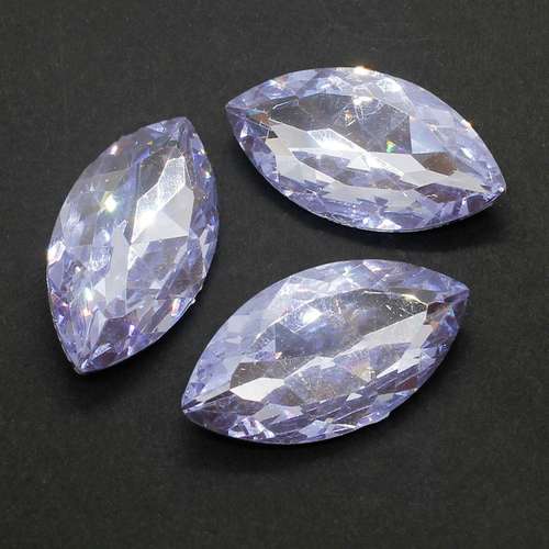 32mm resin Rivoli stone lavender — faceted round crystal-style cabochon ideal for jewelry making, settings, and crafts