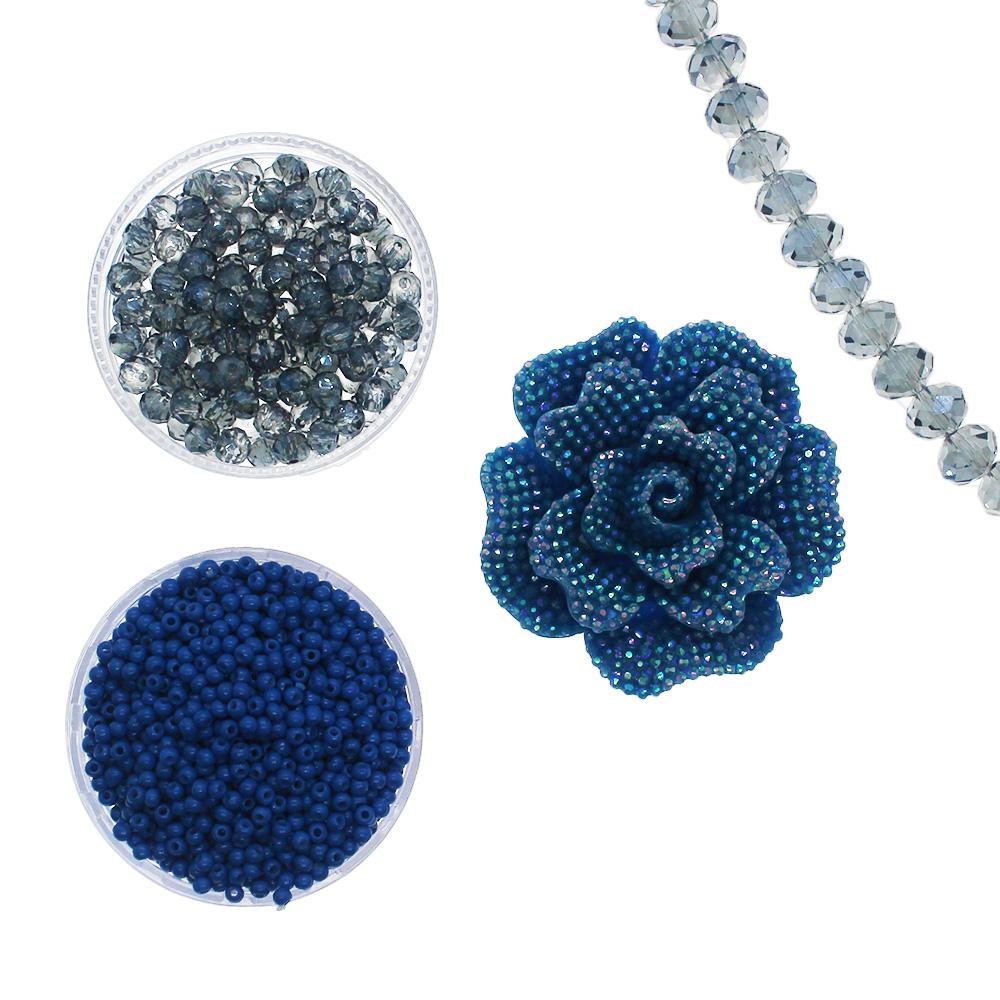 Resin Rose Sparkle Necklace - Light Blue