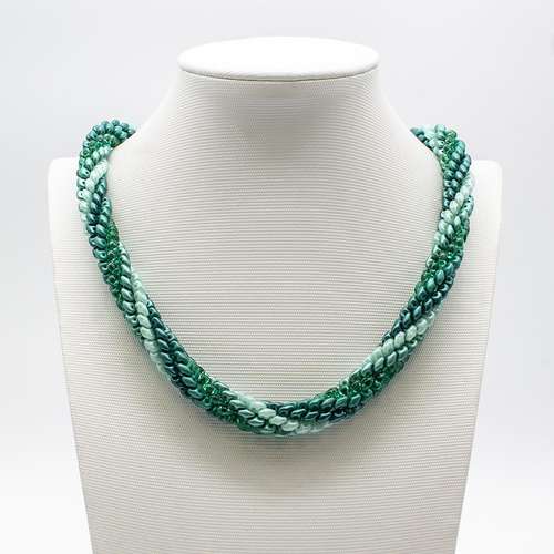 SuperDuo Spiral Jewellery Greens jewelry making kit — DIY set with beads and instructions for creating handmade jewelry