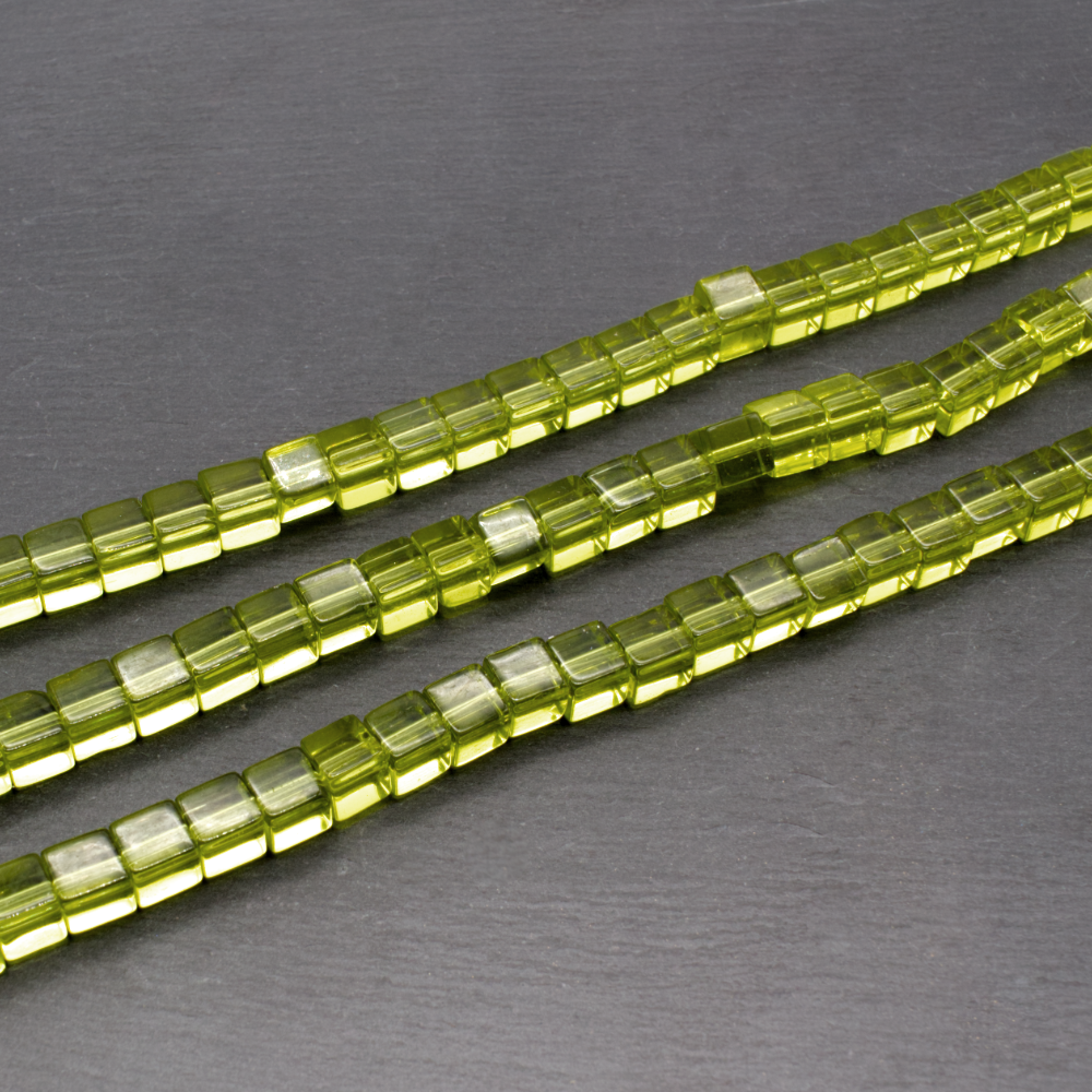 Glass Cube beads 6mm - Lime