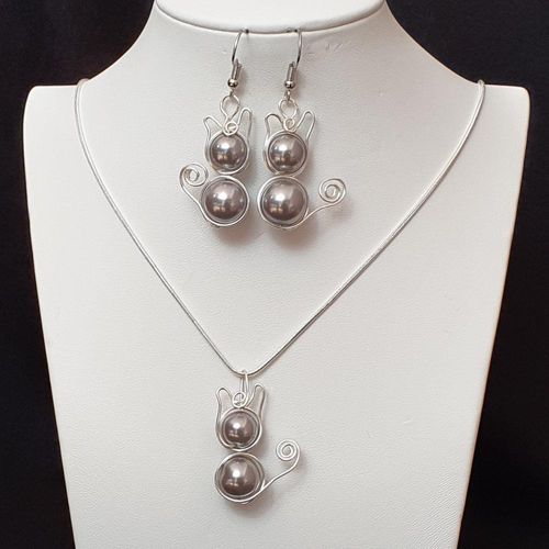 Kitty Wire Pendant & Earrings Set Makes 2 silver grey earring making kit — DIY set with beads and instructions for creating handmade jewelry