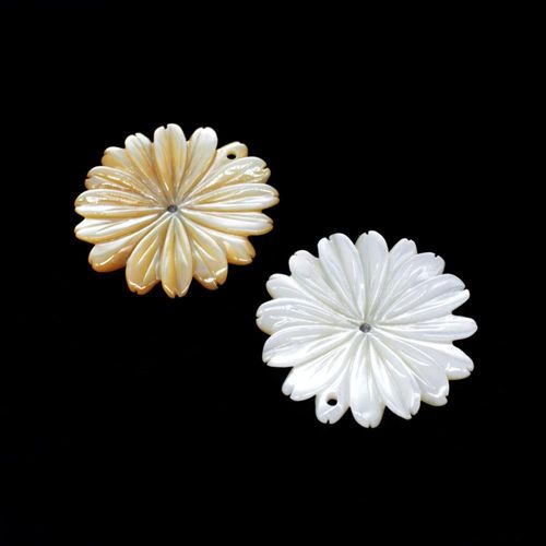 Mother of Pearl Pendant 16 Petal Flower 25mm Cream for jewellery making