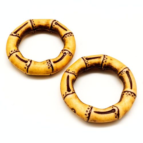 Acrylic Imatation Bone Ring 40mm 4pcs   Cream for jewellery making