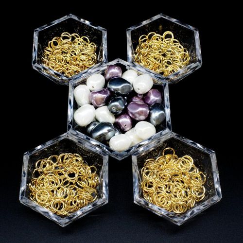 BC 2023 WK 38: Full Persian with Nuggets   Champagne 8x1mm for jewellery making