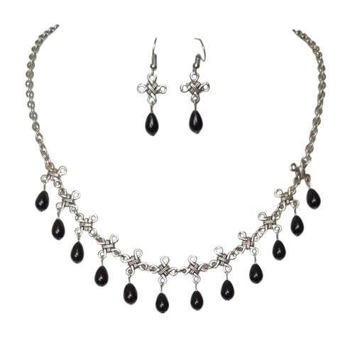 Judith Jewellery Black jewelry making kit — DIY set with beads and instructions for creating handmade jewelry