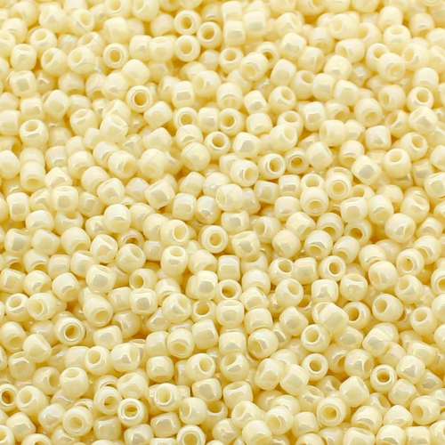 Toho Size 11 Seed Beads 10g - Opaque Rainbow Lt Beige