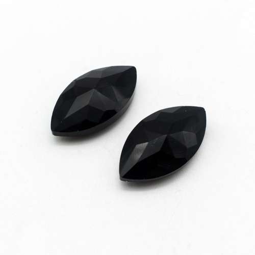 Glass Black Large Diamond 32x17mm