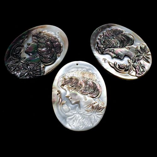 Mother of Pearl Pendant Oval Lady Left 40mm for jewellery making