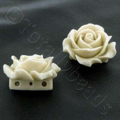 Acrylic Rose 35mm 3 Rows - Vanilla