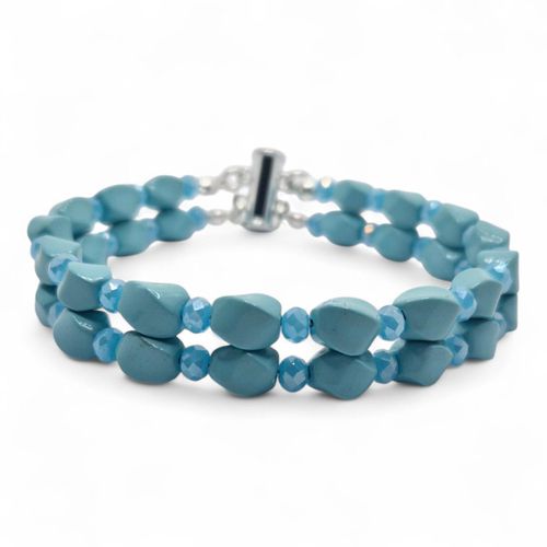 Magnetic Twist Bracelet aqua bracelet making kit — DIY set with beads and instructions for creating handmade jewelry