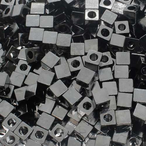 Spacer Bead Cubes 4mm 15pcs - Black Plated