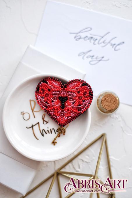 The Key to the Heart 1 Embroidery Kit